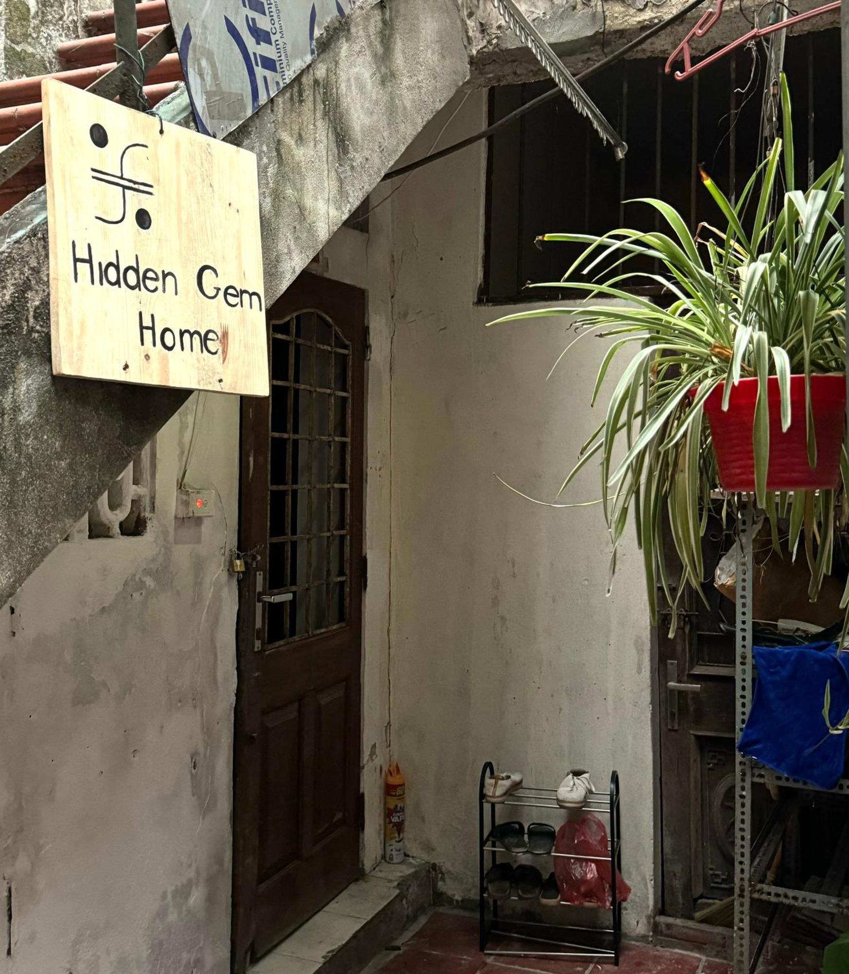 Hidden Gem Homestay 2 ハノイ市 エクステリア 写真