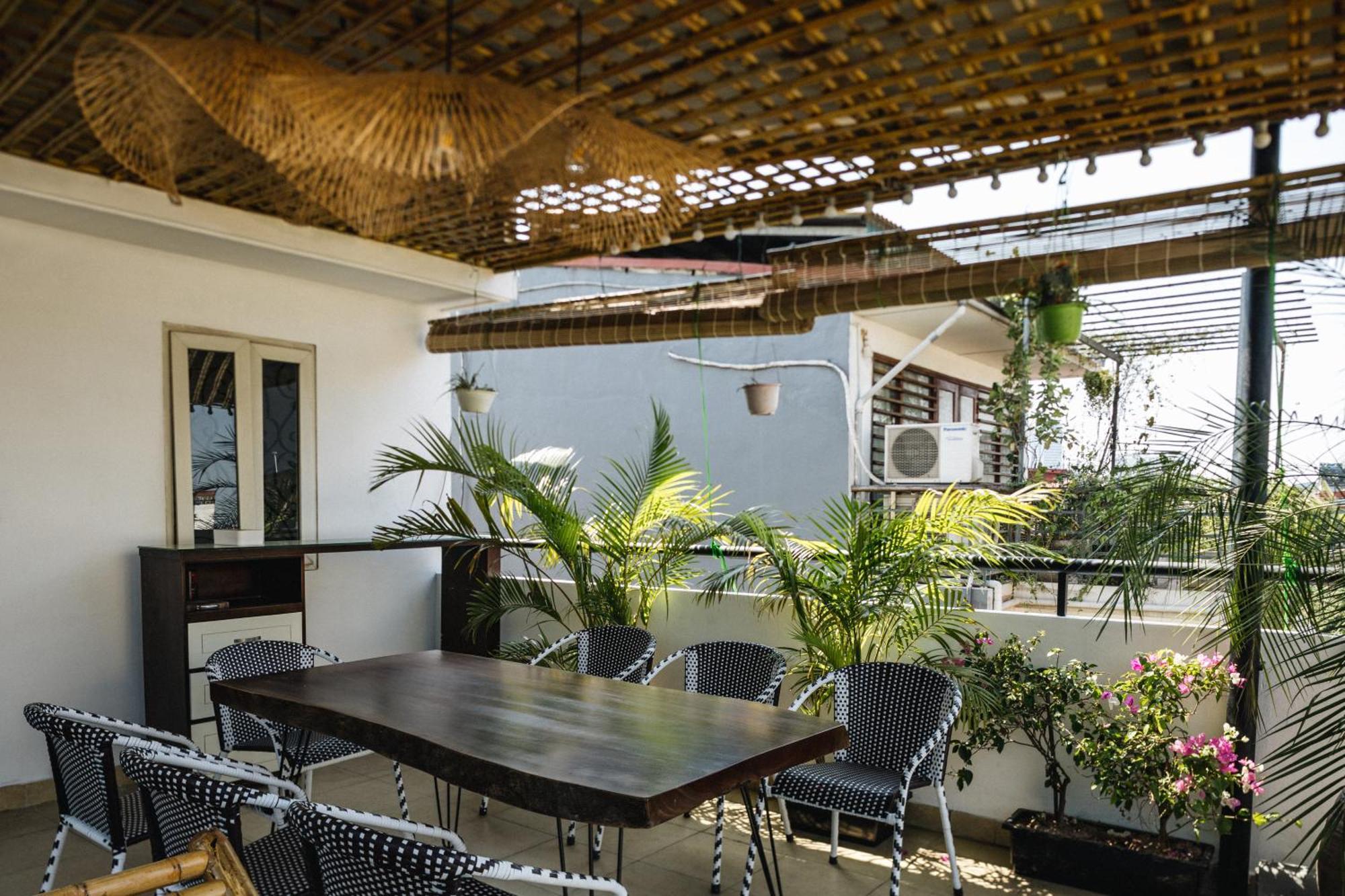 Hidden Gem Homestay 2 ハノイ市 エクステリア 写真